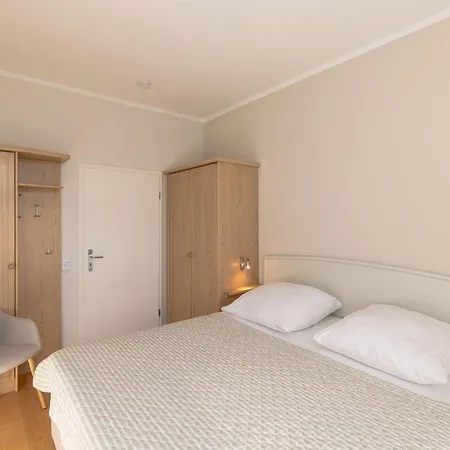 Haus-meeresblick-we-e0-13 *